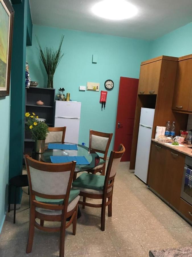Noer Hostel 라르나카 외부 사진